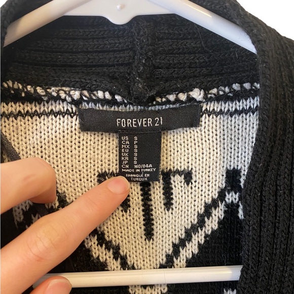 Forever 21 Black & White Oversized Grandpa Cardigan - Picture 6 of 7